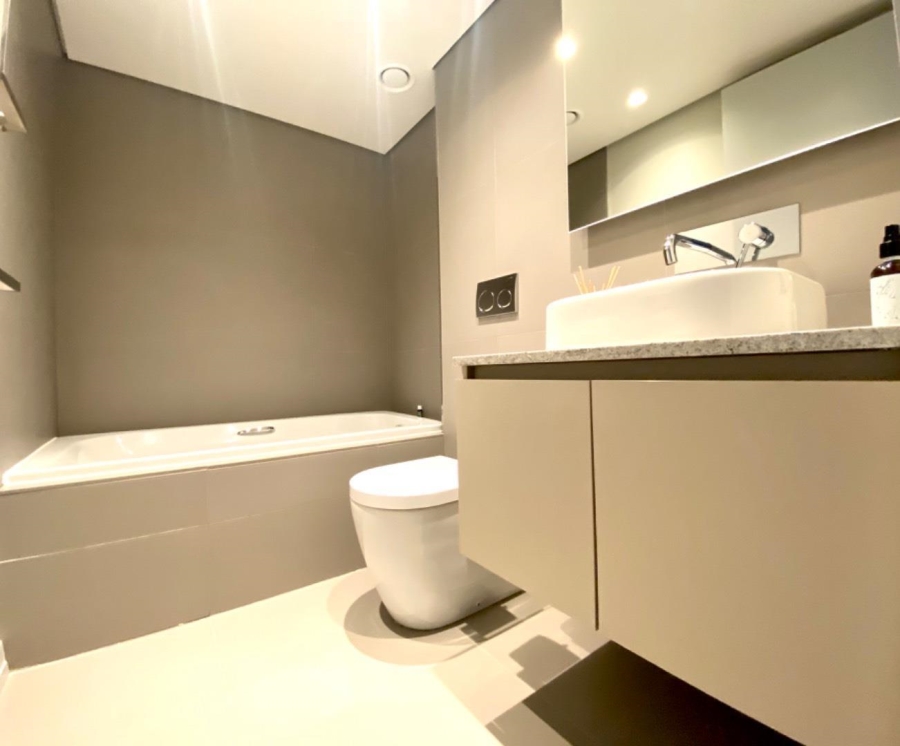 To Let 1 Bedroom Property for Rent in Sea Point Western Cape